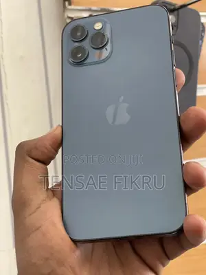 Photo - Apple iPhone 12 Pro 128 GB Blue