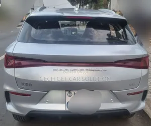 BYD E2 43 kWh 94 hp FWD 2025 Silver