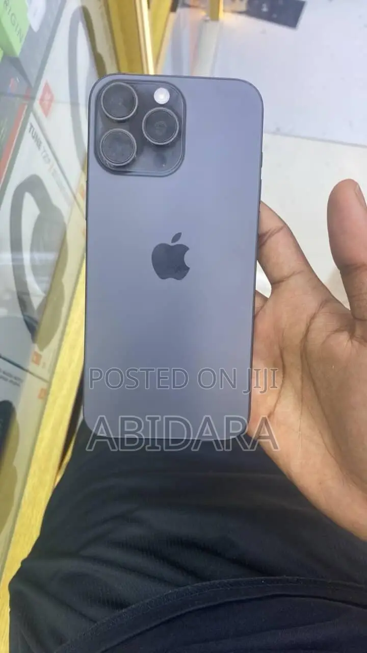 New Apple iPhone 16 Pro Max 256 GB Black