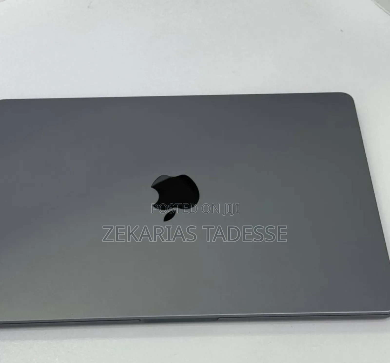 New Laptop Apple MacBook Air 2022 M2 8GB Apple M2 SSD 256GB