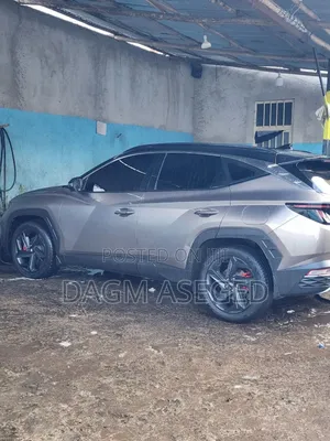 Hyundai Tucson 2022 Brown