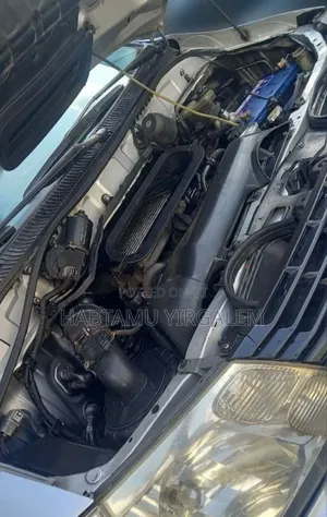 Toyota HiAce 220 2007 Black