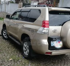 Toyota Land Cruiser Prado 3.0 TD 2011 Gold