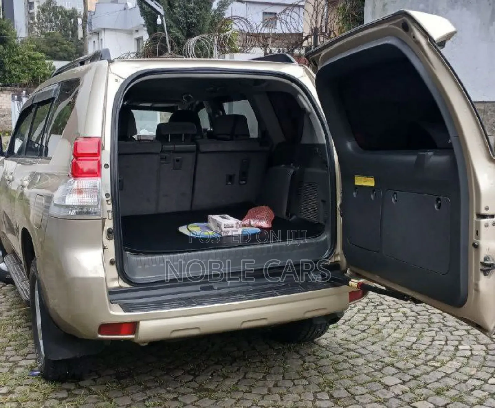 Toyota Land Cruiser Prado 3.0 TD 2011 Gold