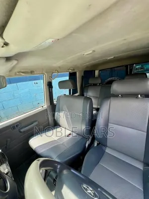 Toyota Land Cruiser 2017 White