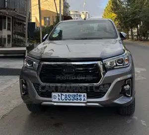Photo - Toyota Hilux Revo Double Cab Deisel 2.4 AWD 2019 Gray
