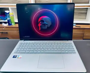 New Laptop Dell Inspiron 16 5620 16GB Intel Core Ultra 7 SSD 1T