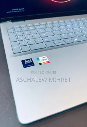 New Laptop Dell Inspiron 16 5620 16GB Intel Core Ultra 7 SSD 1T