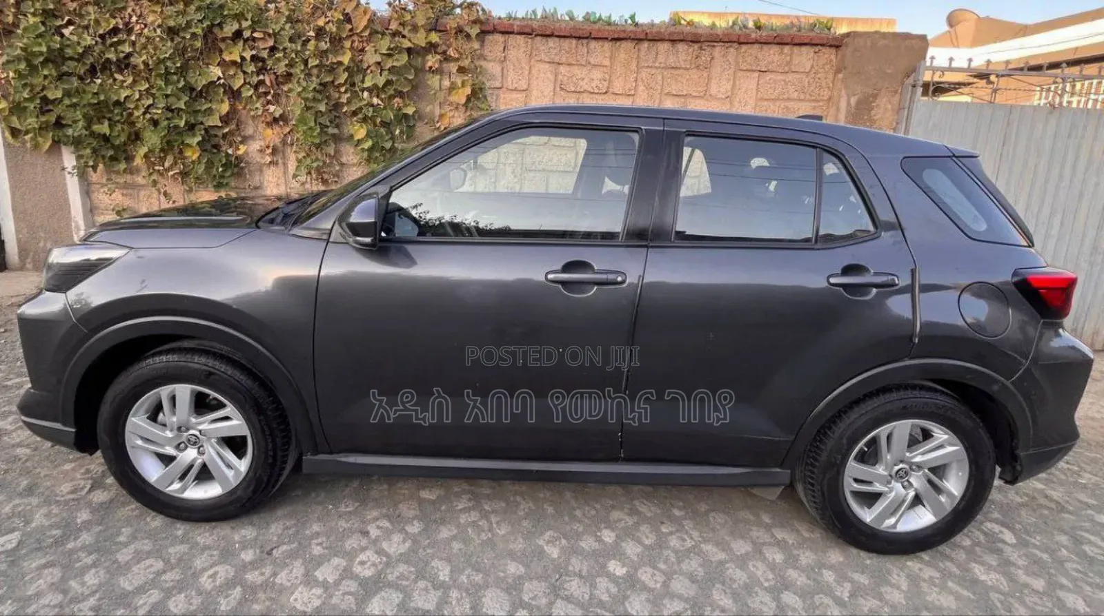 New Toyota Raize 1.2 FWD 2023 Gray