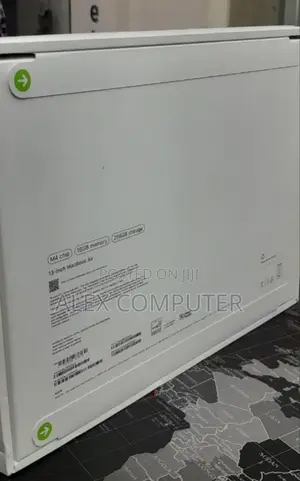 New Laptop Apple MacBook Air 2025 M4 13-Inch 16GB Apple M4 SSD 256GB