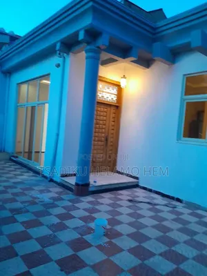 5bdrm Villa in ቪላ, Bole for sale