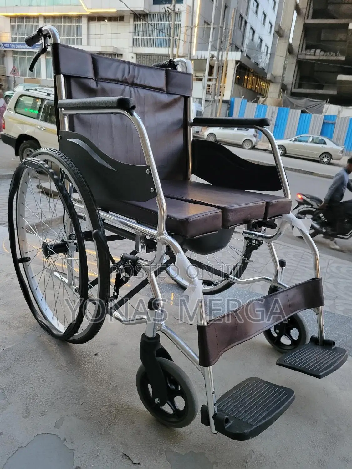 Lightweight Wheelchair瑩各toilet Wheelchair髢曲self-Locking,Safe Reliable