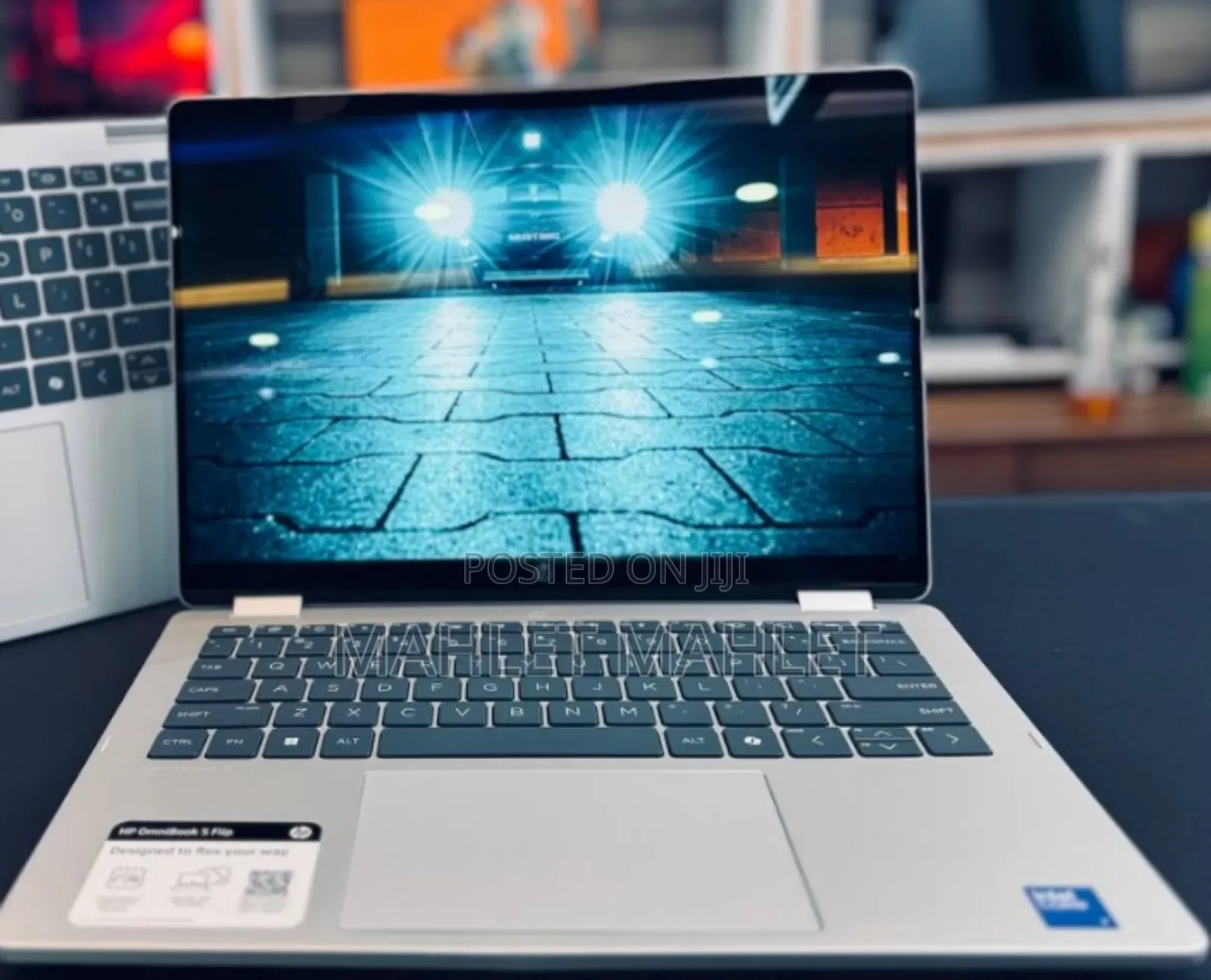 New Laptop HP OmniBook 5 Flip 16GB Intel Core 7 SSD 512GB