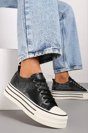 Ladies Sneakers Shoes Orignal