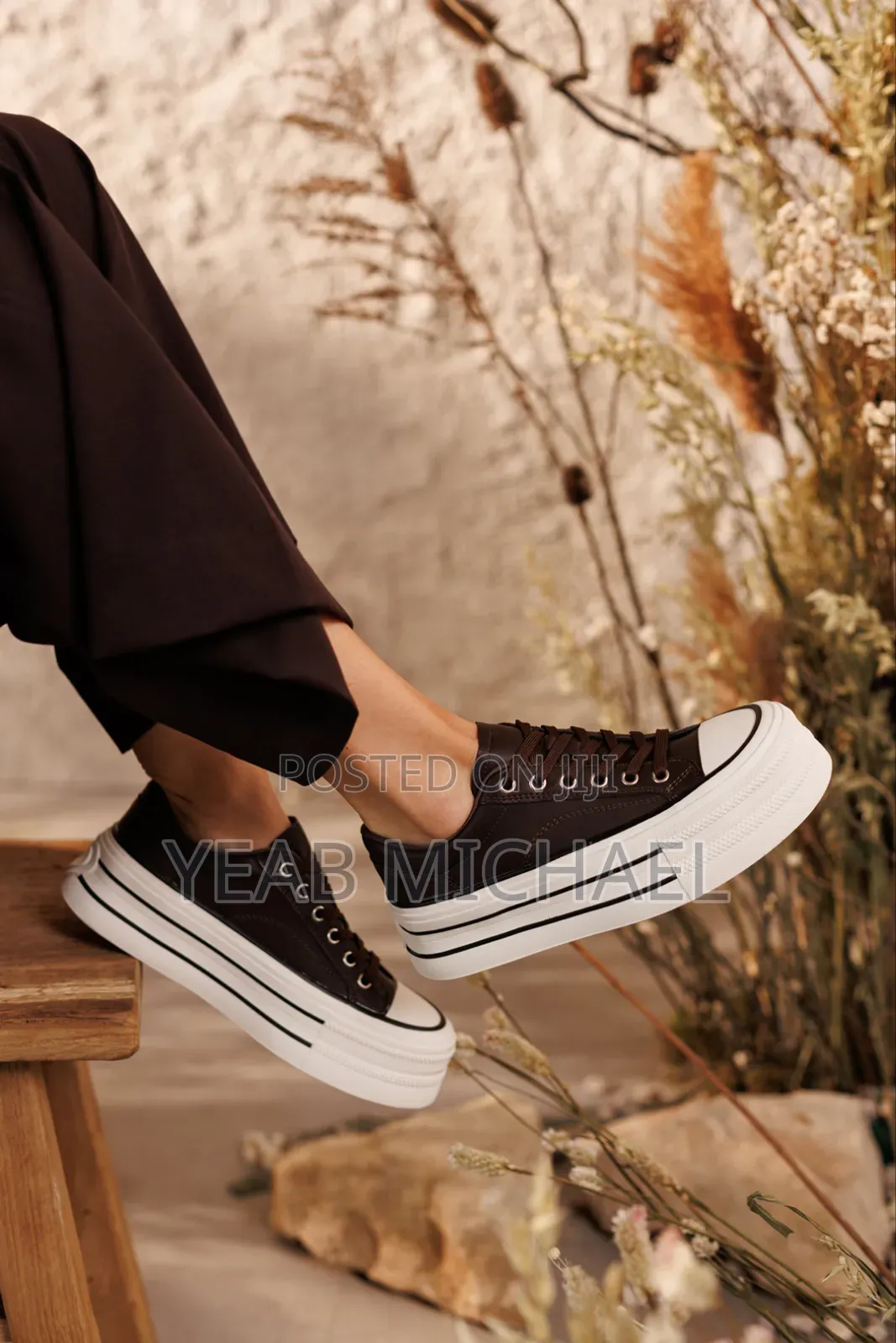 Ladies Sneakers Shoes Orignal