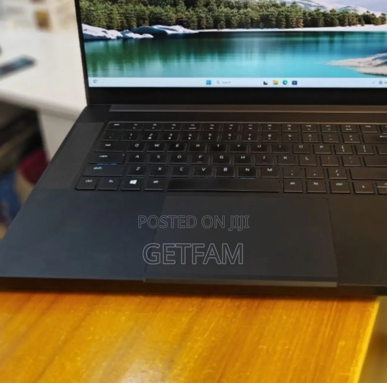 New Laptop Razer Blade 6GB Intel Core I7 SSD 16 GB