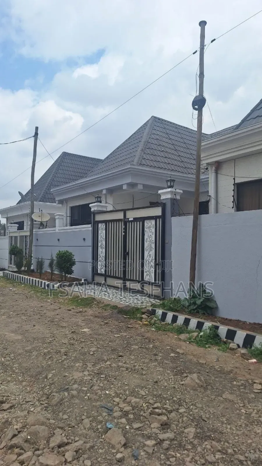 4bdrm House in Villa, Bole for rent