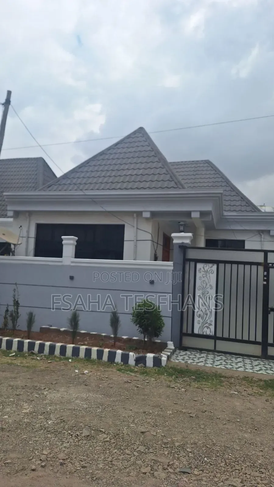 4bdrm House in Villa, Bole for rent