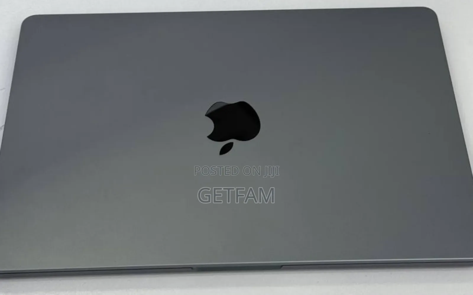 New Laptop Apple MacBook Air 2022 M2 8GB Apple M2 SSD 256GB