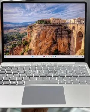 New Laptop Microsoft Surface 16GB Intel Core I5 SSD 512GB