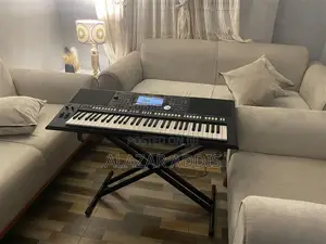 Yamaha PSR 975 Keyboard