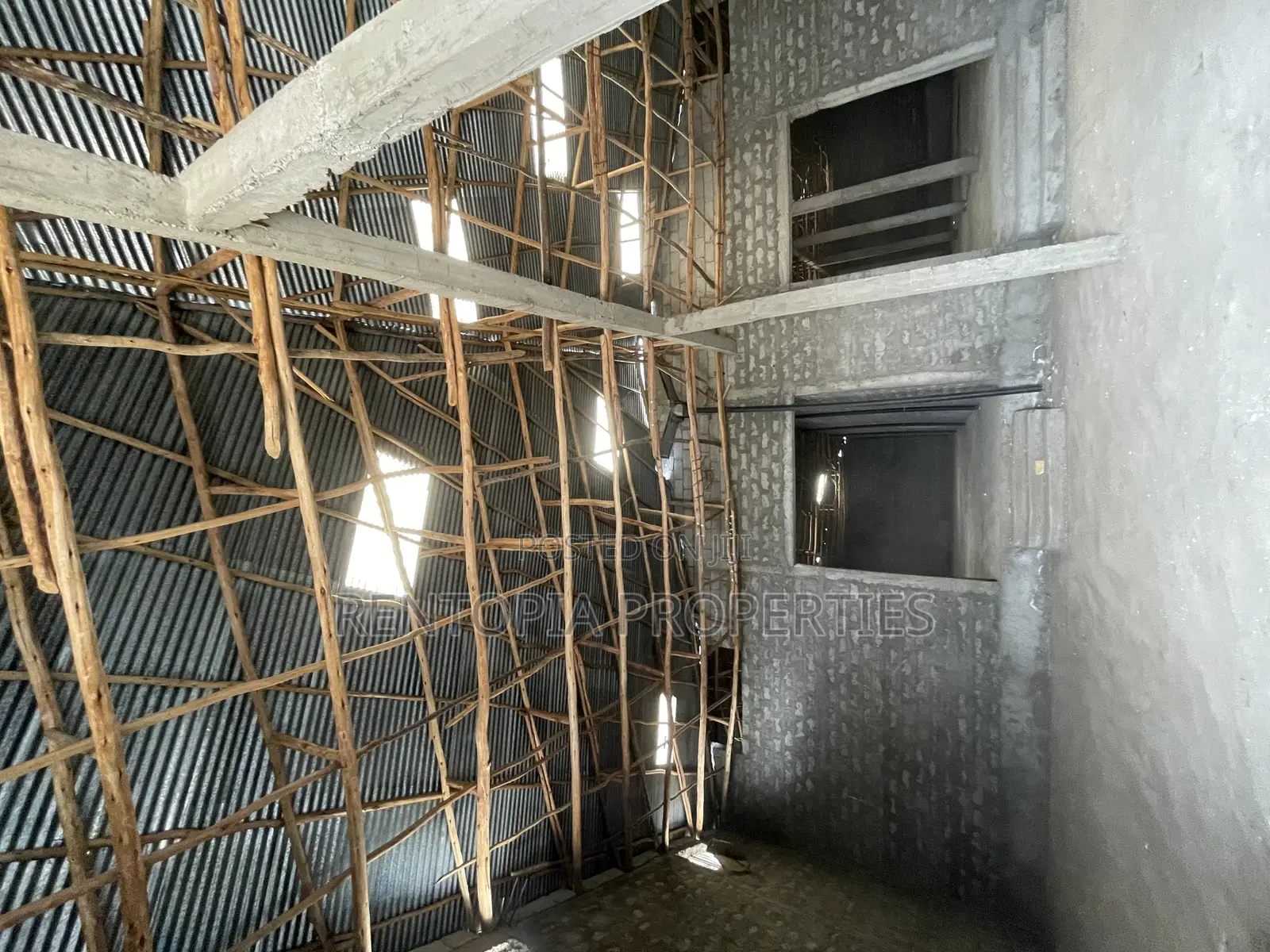 Large 1,000sqm Warehouse for Rent in Gerji - Modern Secure