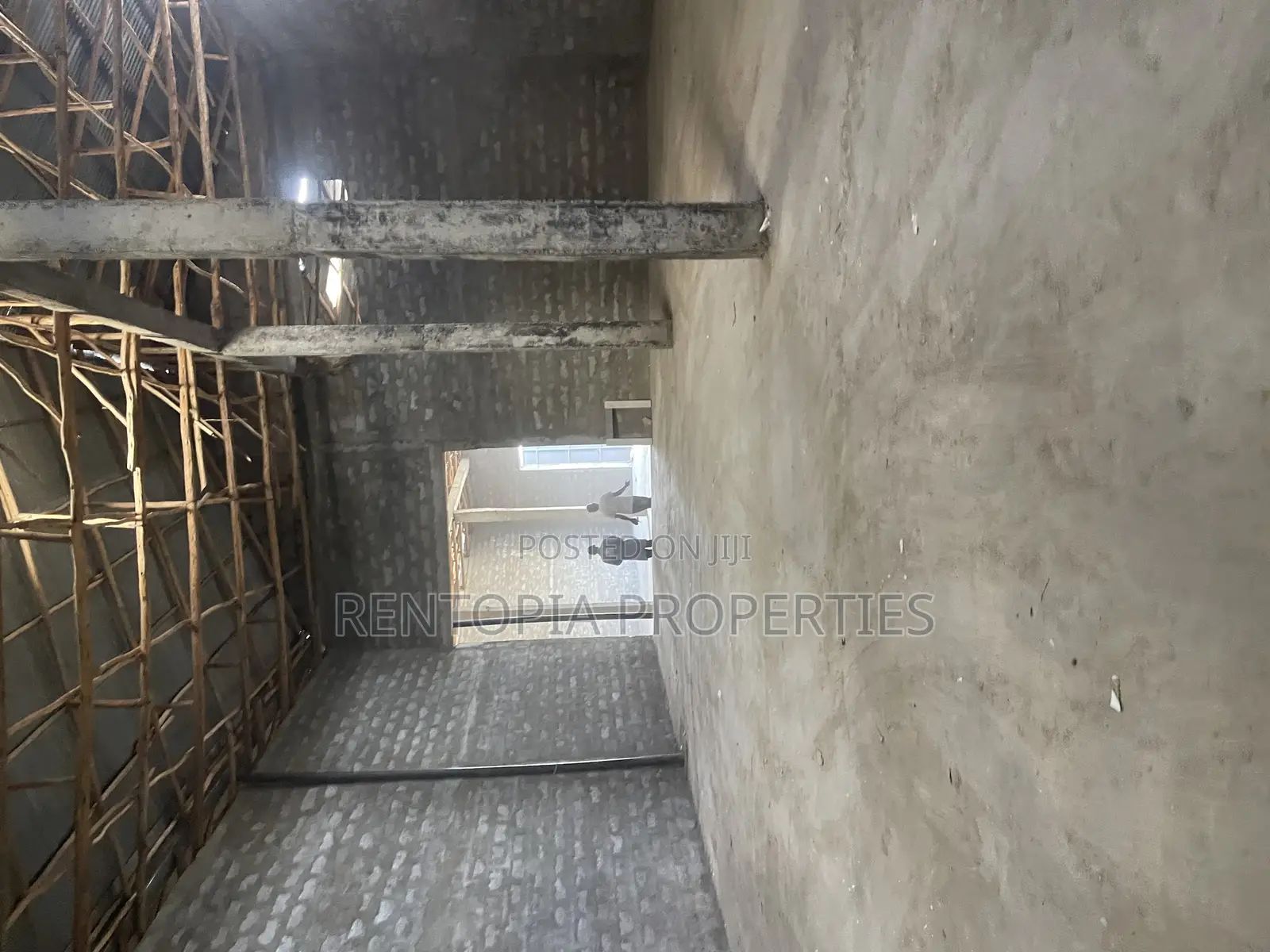 Large 1,000sqm Warehouse for Rent in Gerji - Modern Secure