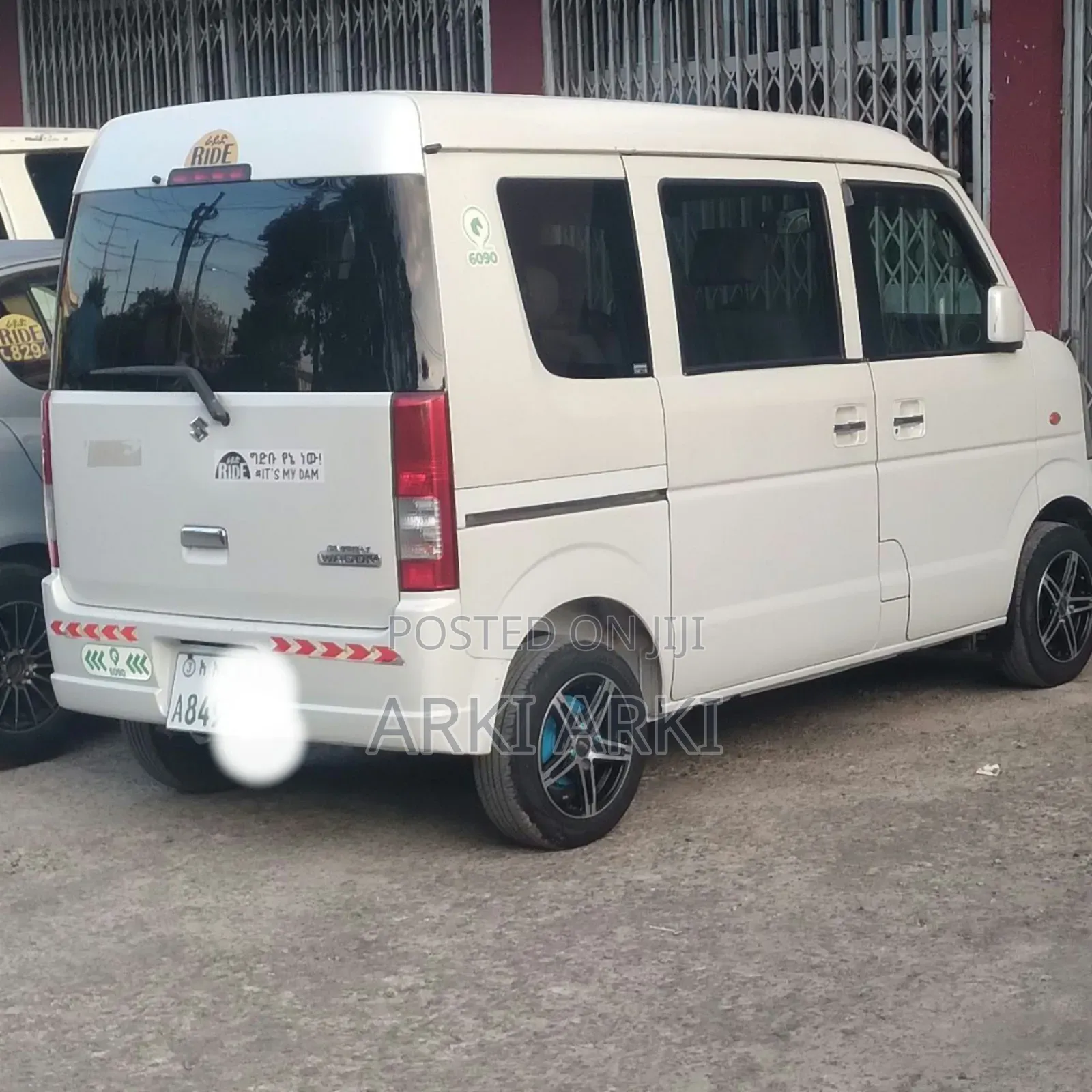 Suzuki Every Wagon 2012 White