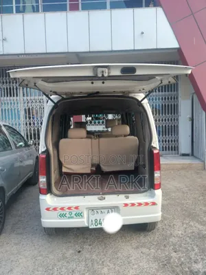 Suzuki Every Wagon 2012 White