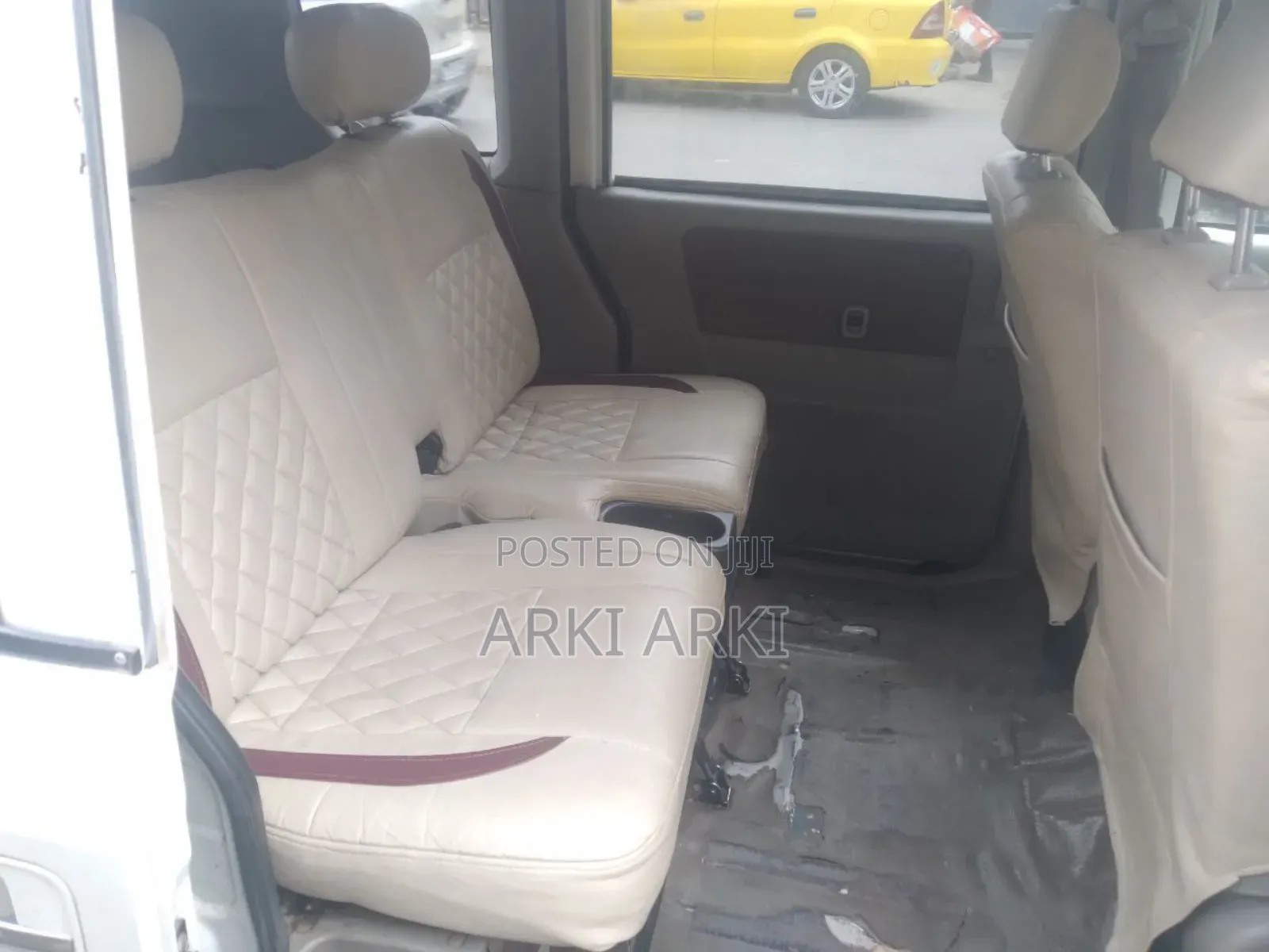 Suzuki Every Wagon 2012 White