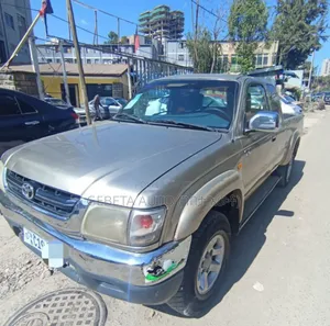 Toyota Hilux 2003