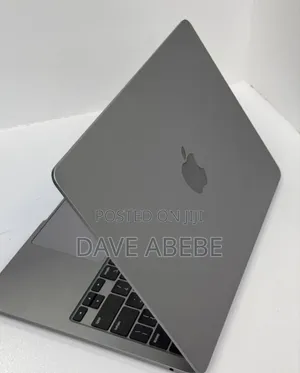 New Laptop Apple MacBook Air 2022 M2 16GB Apple M2 SSD 256GB