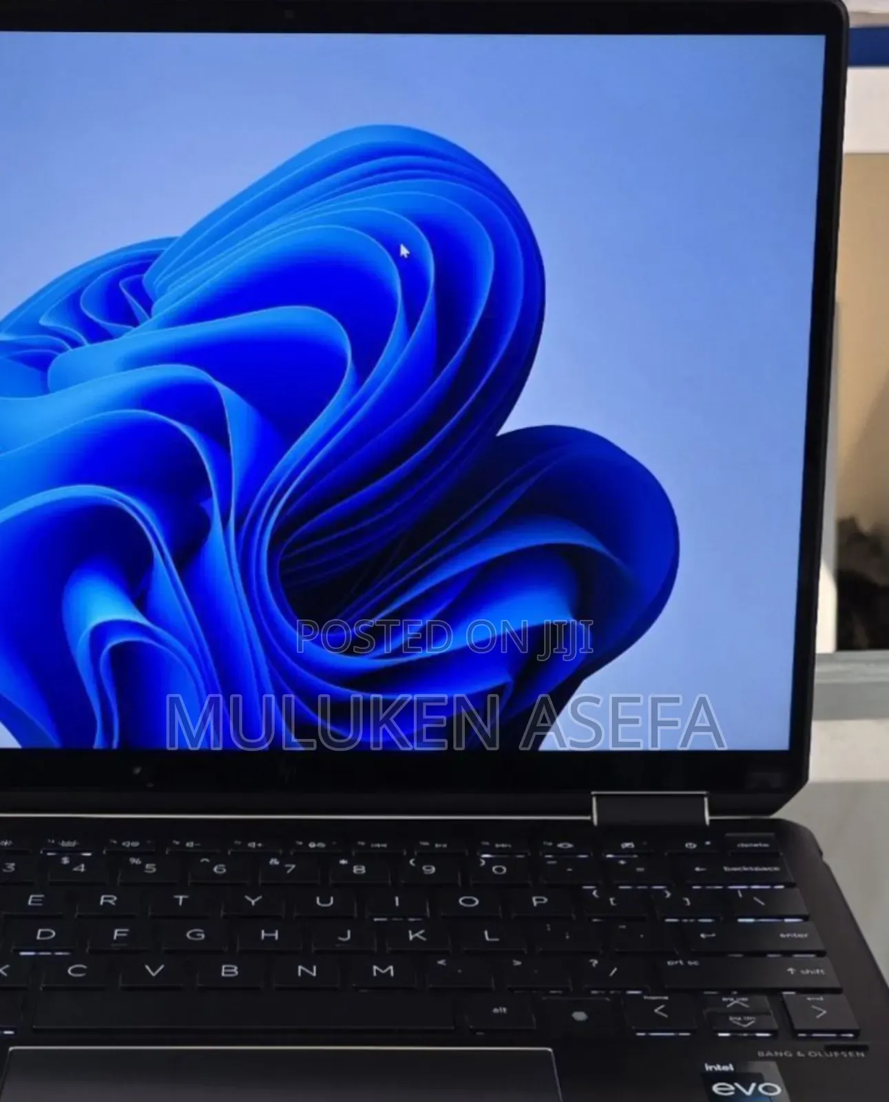 New Laptop HP Spectra 13 16GB Intel Core I7 SSD 1T