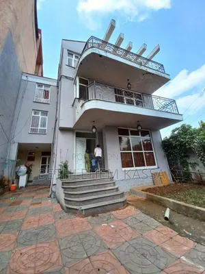 6bdrm Villa in Bethlehem Kassa, Lideta for sale