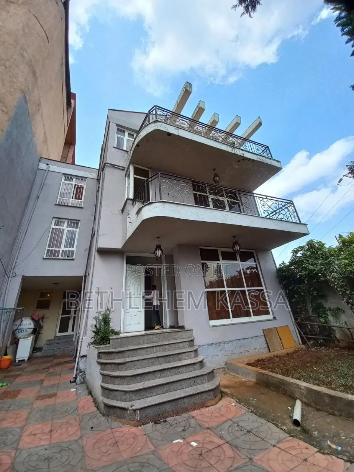 6bdrm Villa in Bethlehem Kassa, Lideta for sale