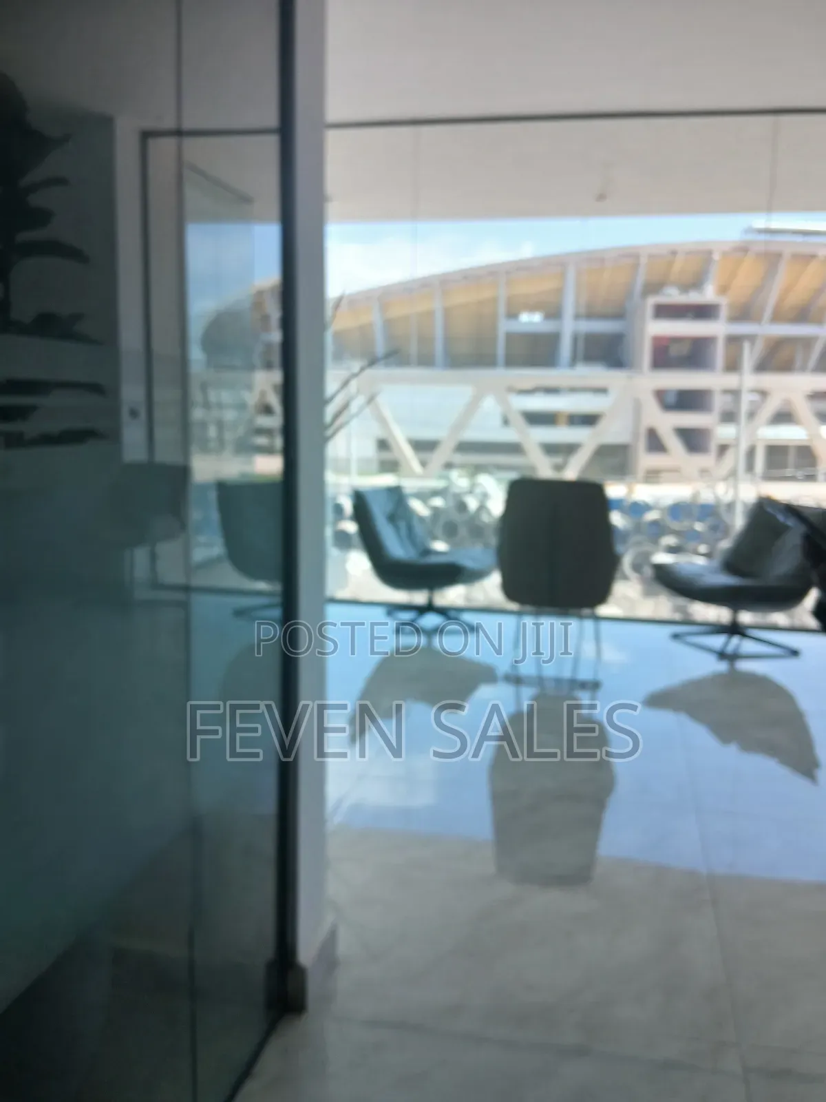 ቦሌ ላይ የንግድ ሱቆችን እየሸጥን እንገኛለን