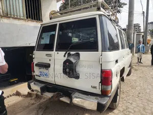 Toyota Land Cruiser 1994 White