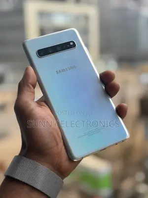 New Samsung Galaxy S10 5G 512 GB