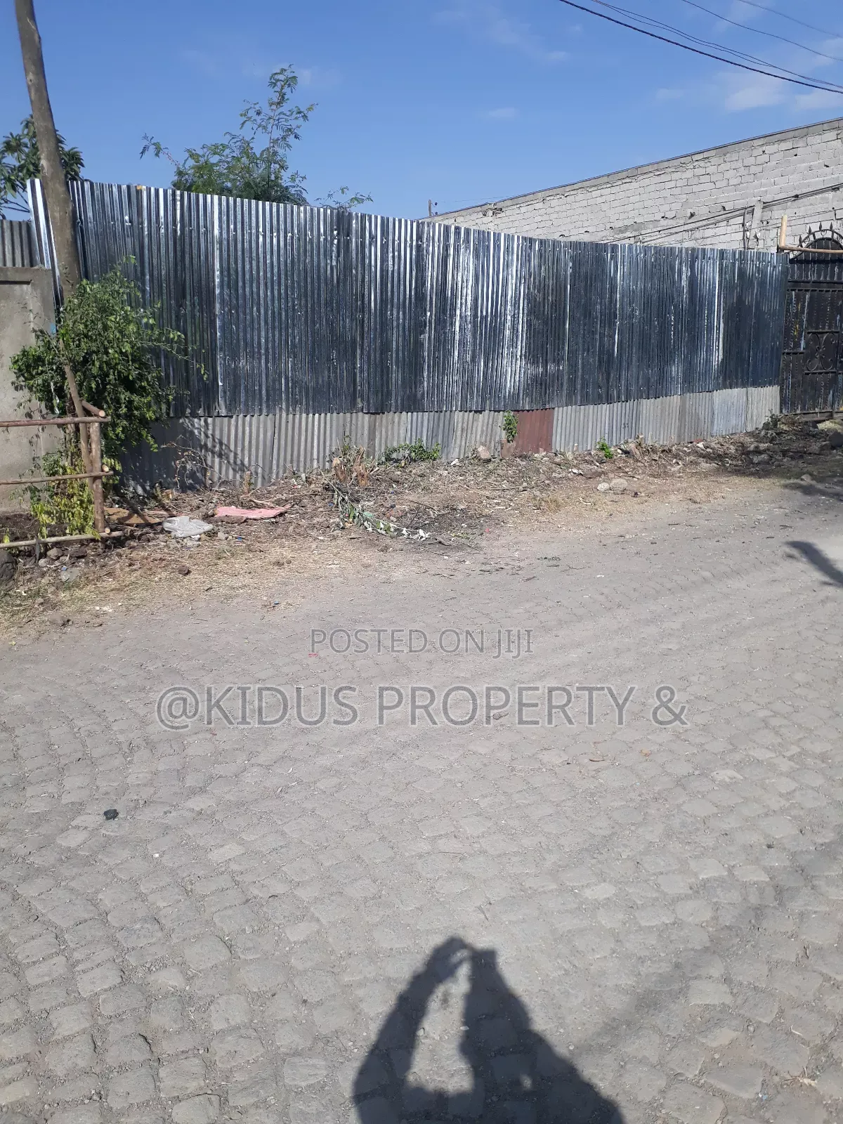 2bdrm Block of Flats in Mekanisa Mekaele, Nifas Silk-Lafto for sale