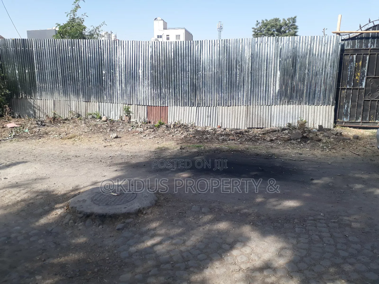 2bdrm Block of Flats in Mekanisa Mekaele, Nifas Silk-Lafto for sale