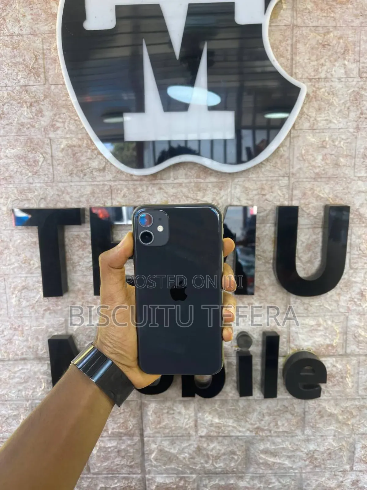 New Apple iPhone 11 64 GB Black