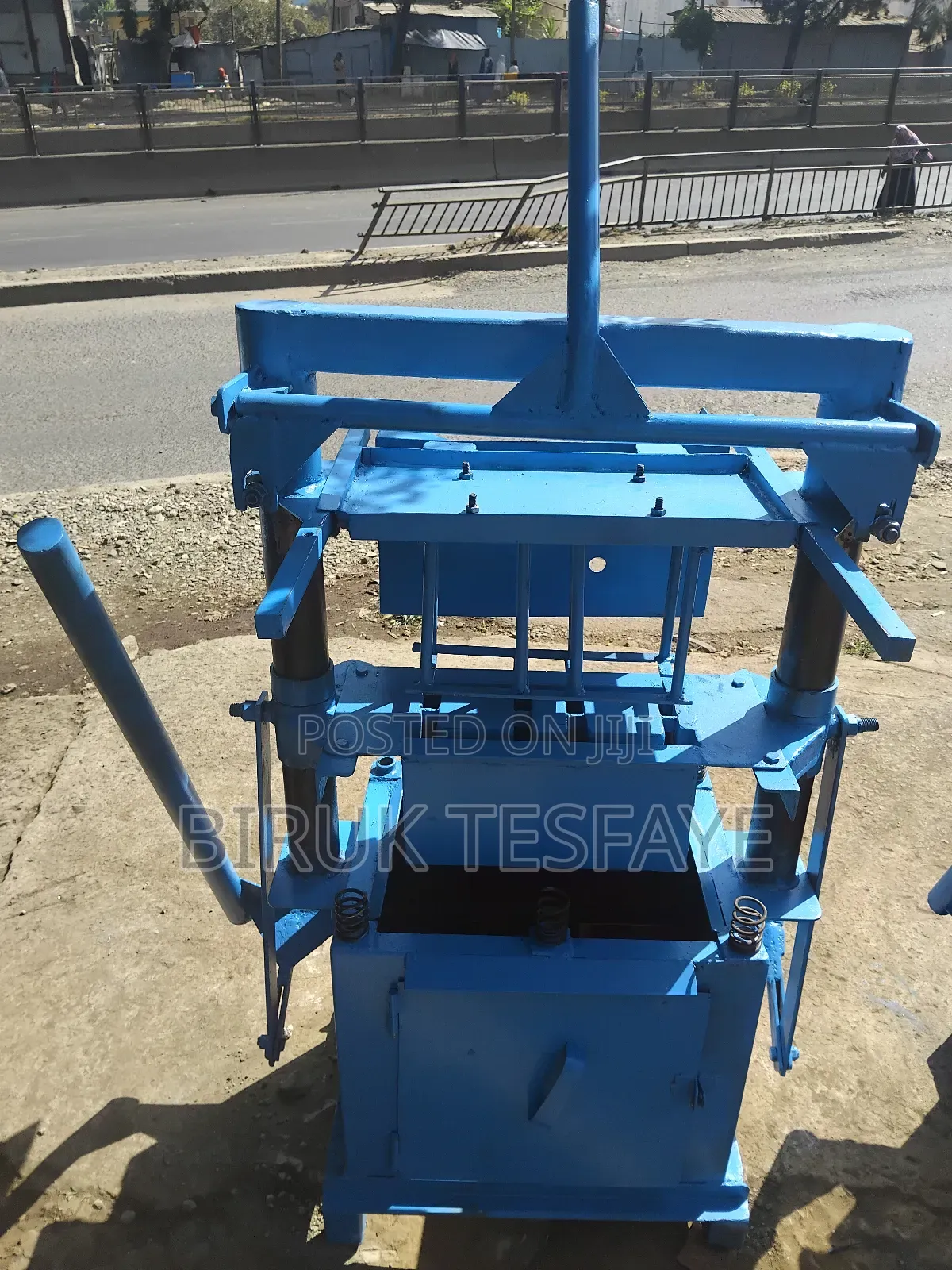 ባለ አንድ ብሎኬት ማሽን