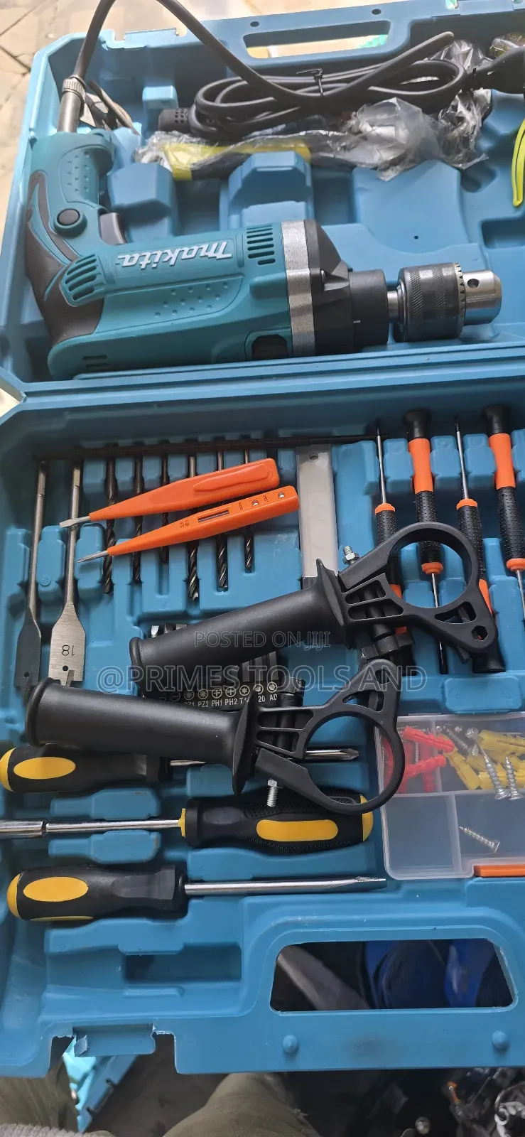 Makita Drill Set (ከሳጥን ጋር)