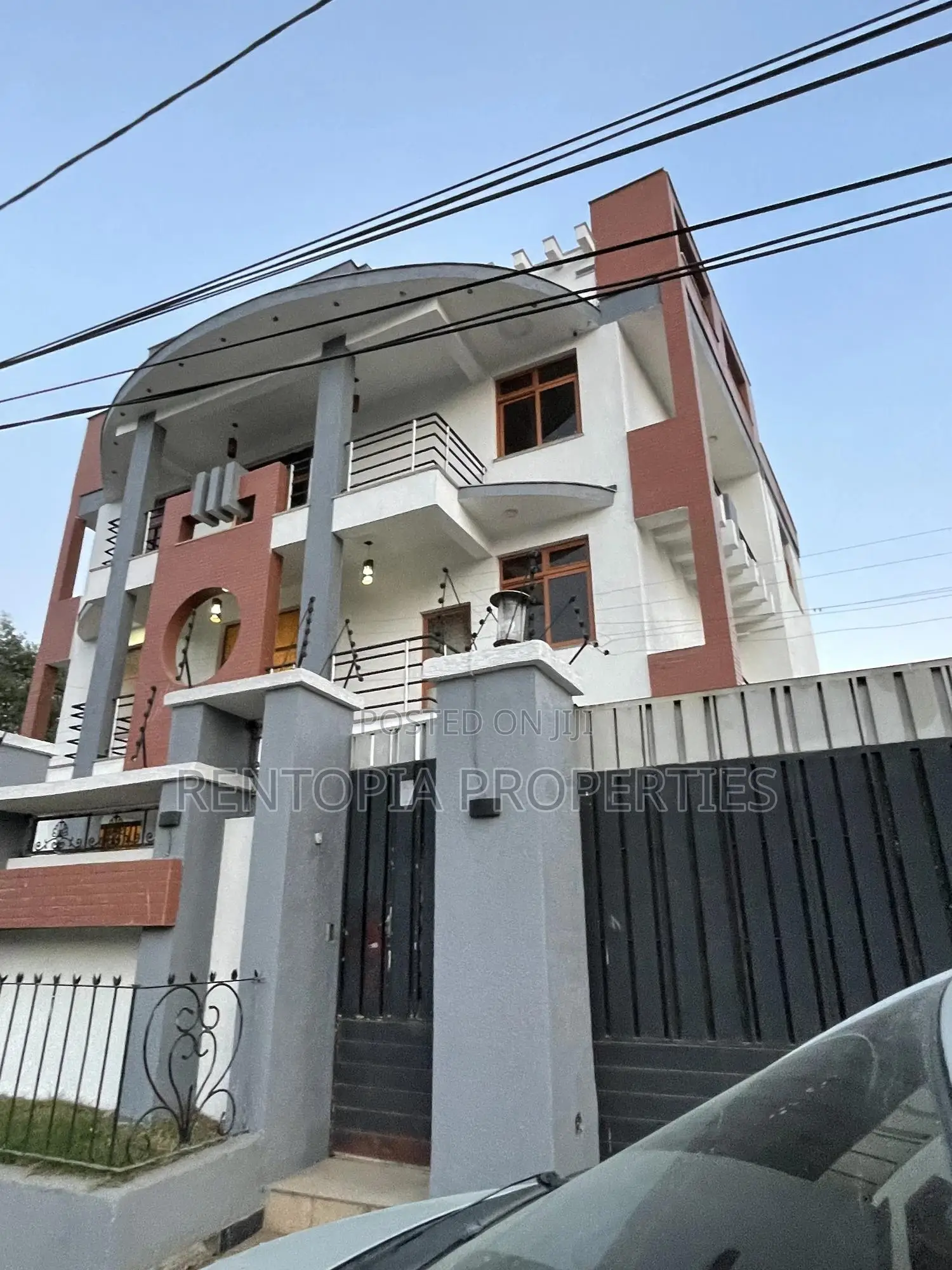 G+3 Commercial Building for Rent! - Hayahulet