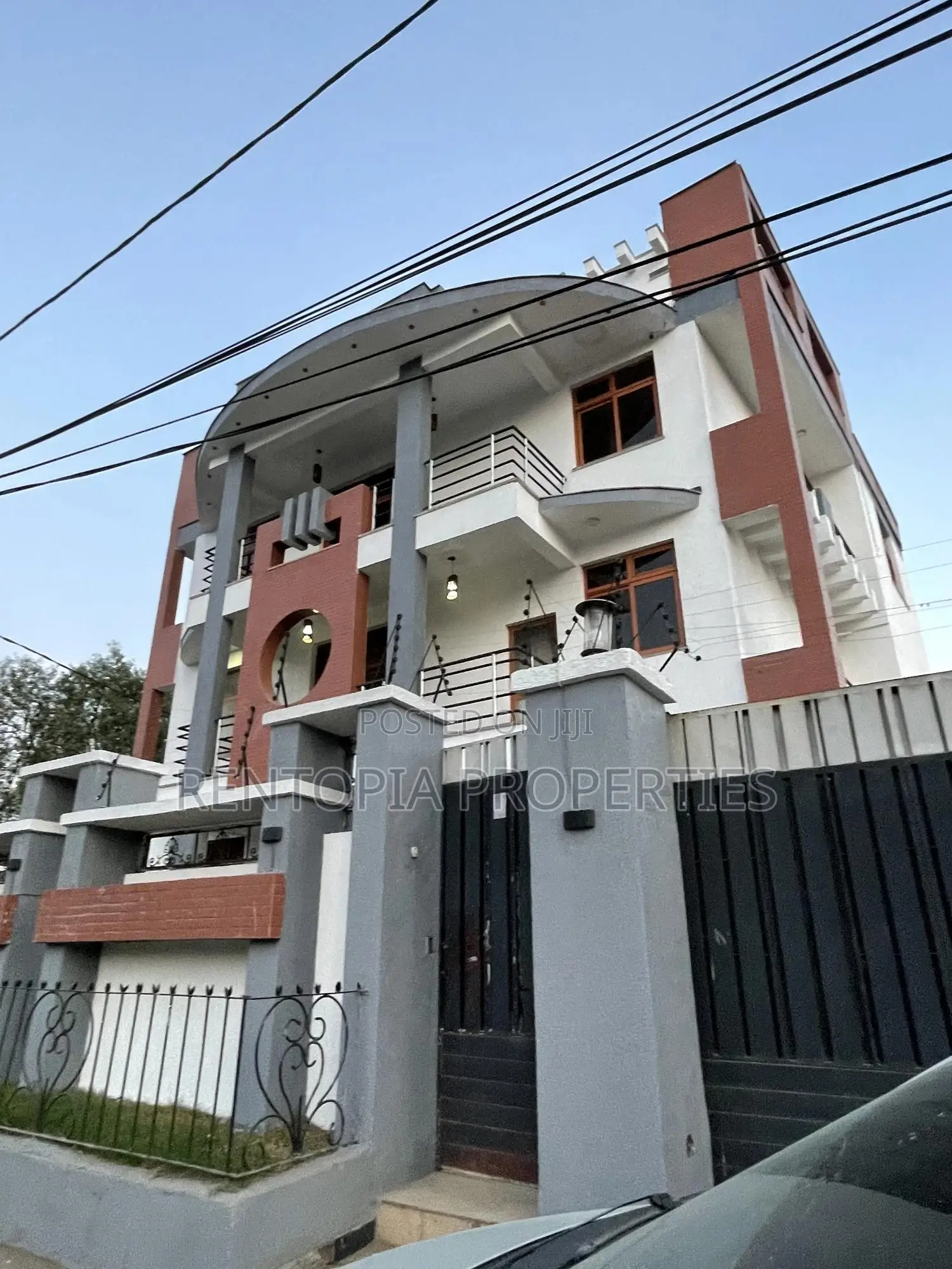 G+3 Commercial Building for Rent! - Hayahulet