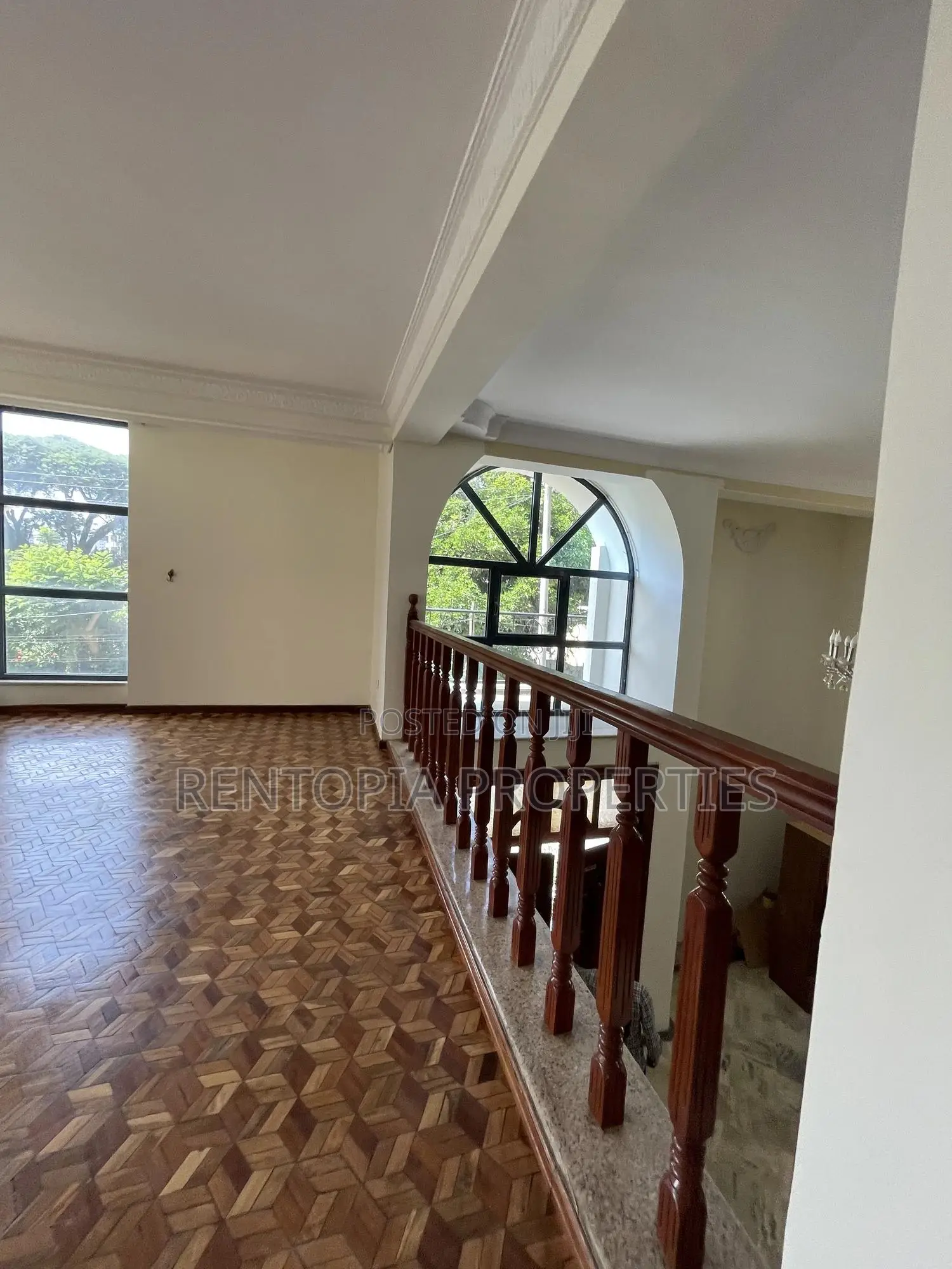 Exclusive G+2 Commercial Building – Bole (Ideal for Ngo/Hq)