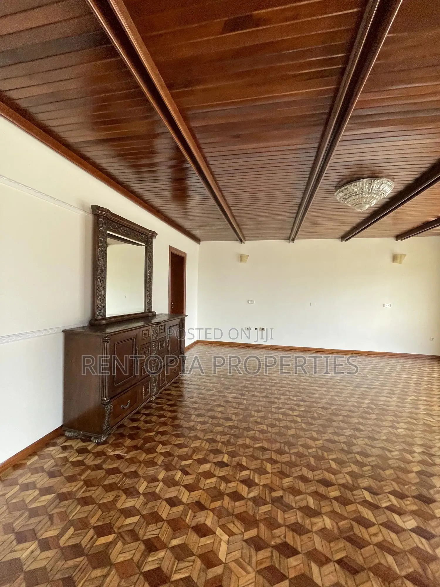 Exclusive G+2 Commercial Building – Bole (Ideal for Ngo/Hq)