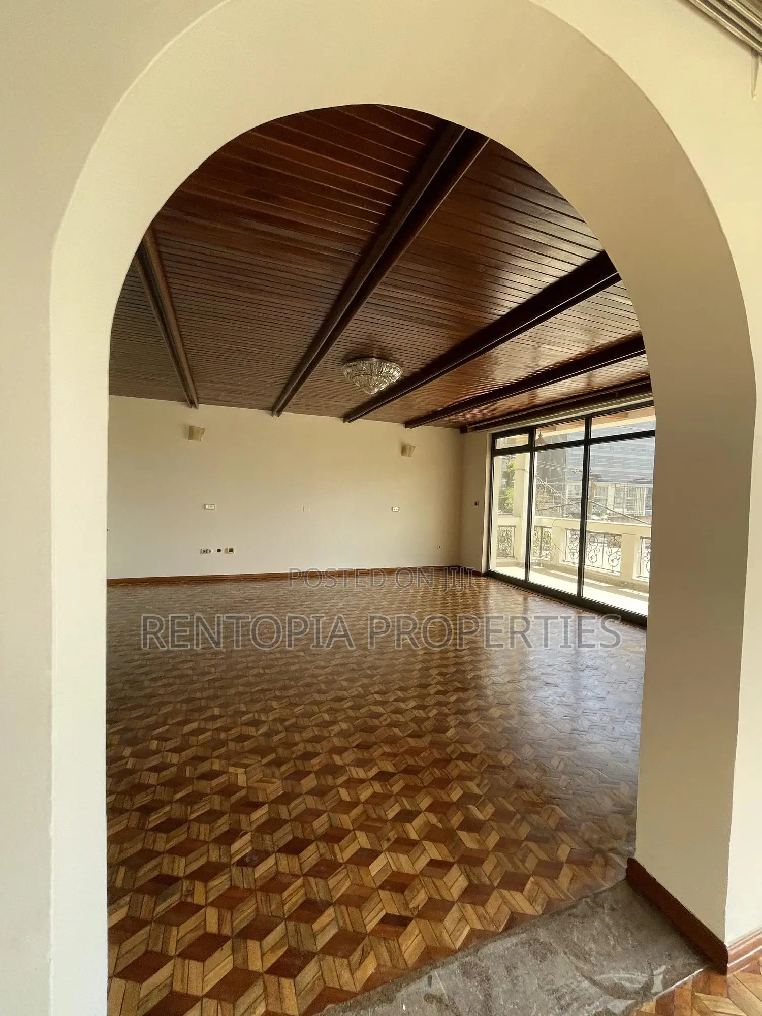 Exclusive G+2 Commercial Building – Bole (Ideal for Ngo/Hq)