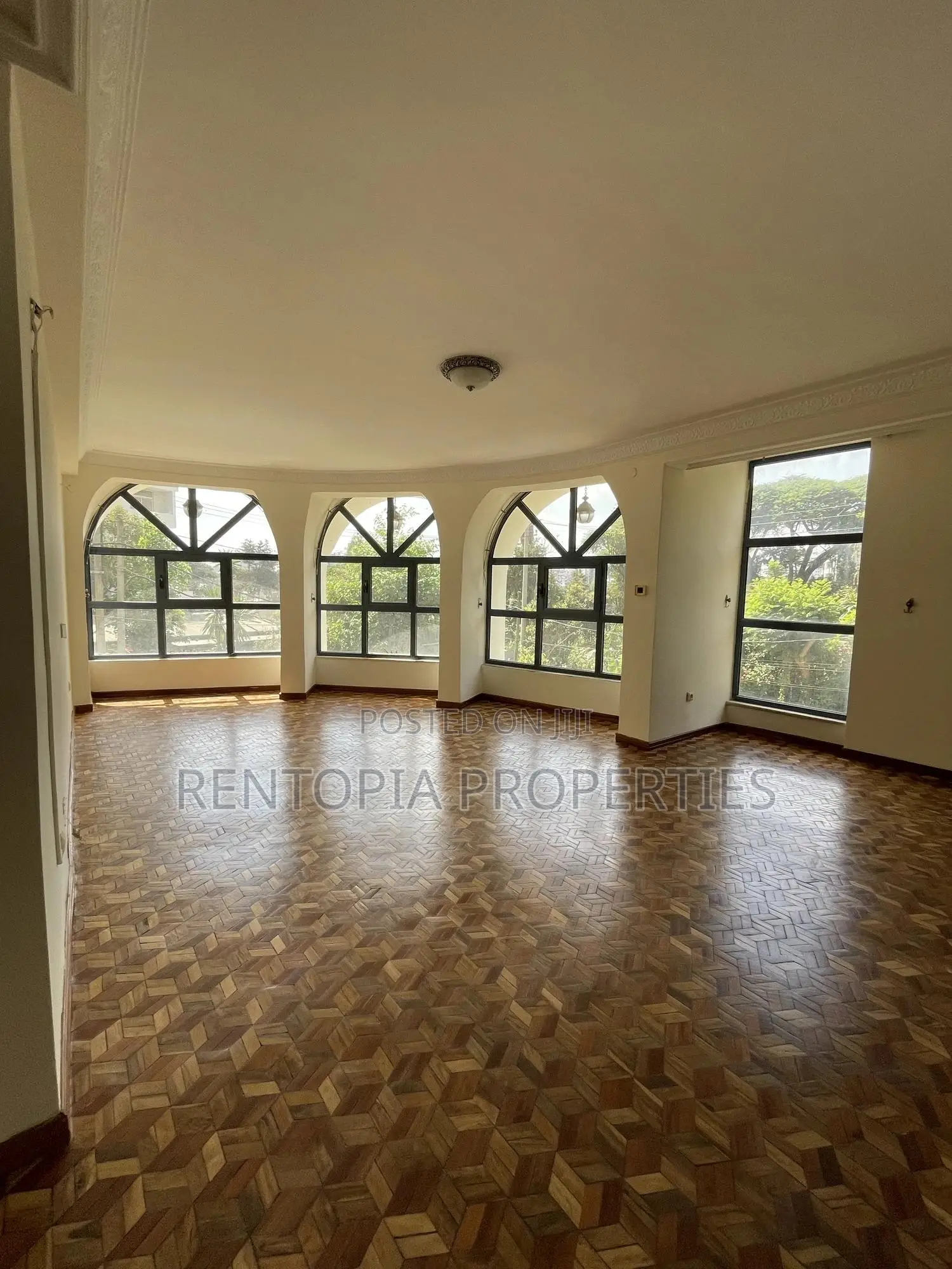 Exclusive G+2 Commercial Building – Bole (Ideal for Ngo/Hq)