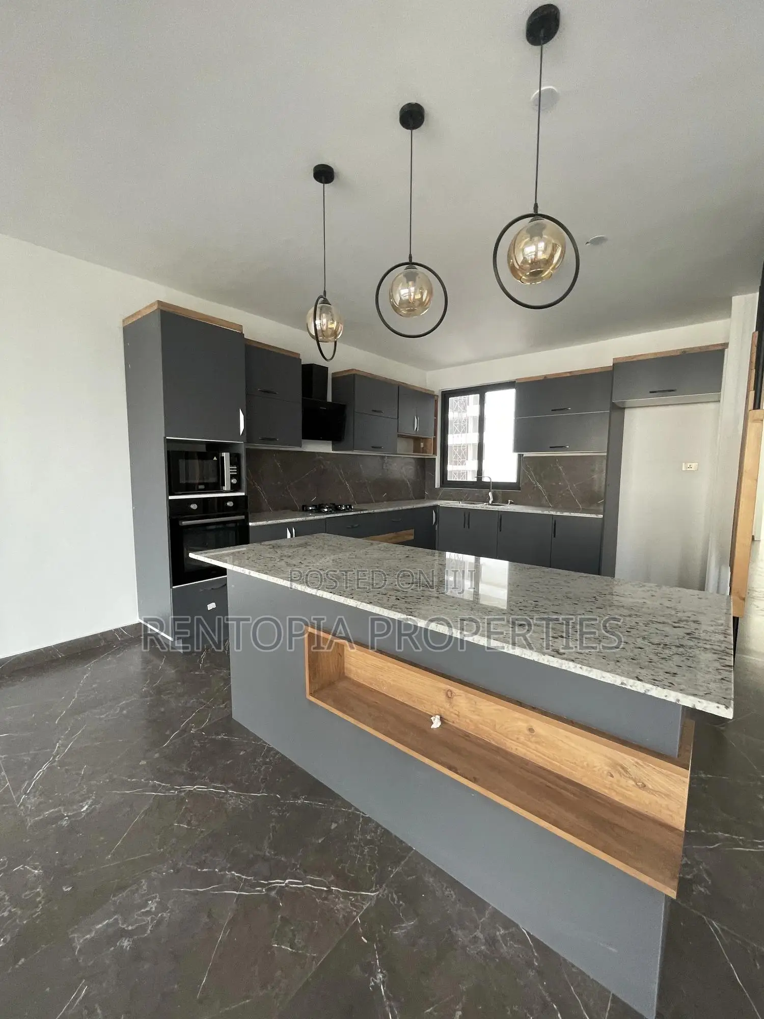 4bdrm Penthouse in Bole for rent